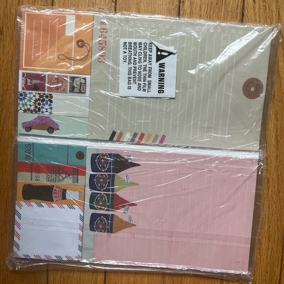 New! Chronicle Books Set of 50 To-Do Lists, 50 Sticky Notes, 150 Sticky Flags - Picture 3 of 3